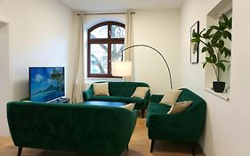 GreenTreeHomes - Stadtvilla Linde